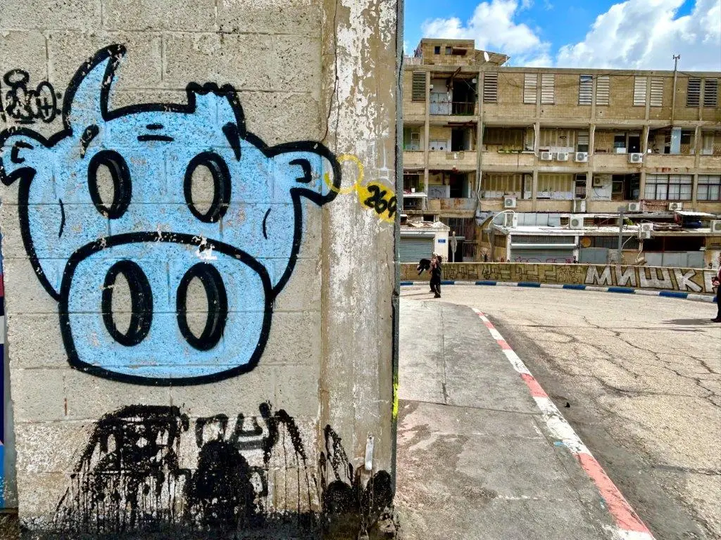 סיור גרפיטי טבעוני